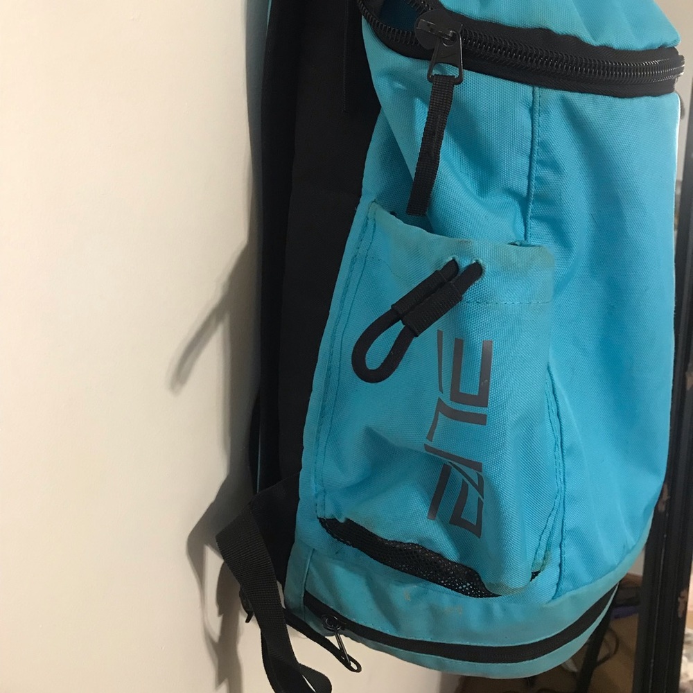 nike backpack - Picture 2 of 6